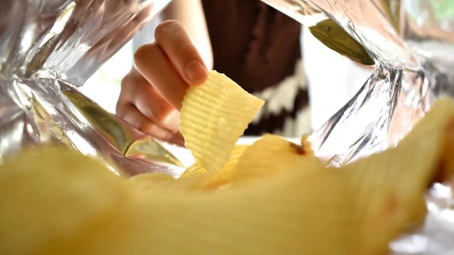 Eerste volledig recycleerbare verpakking voor chips